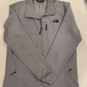 The North Face Men's Light Gray Performance Jacket